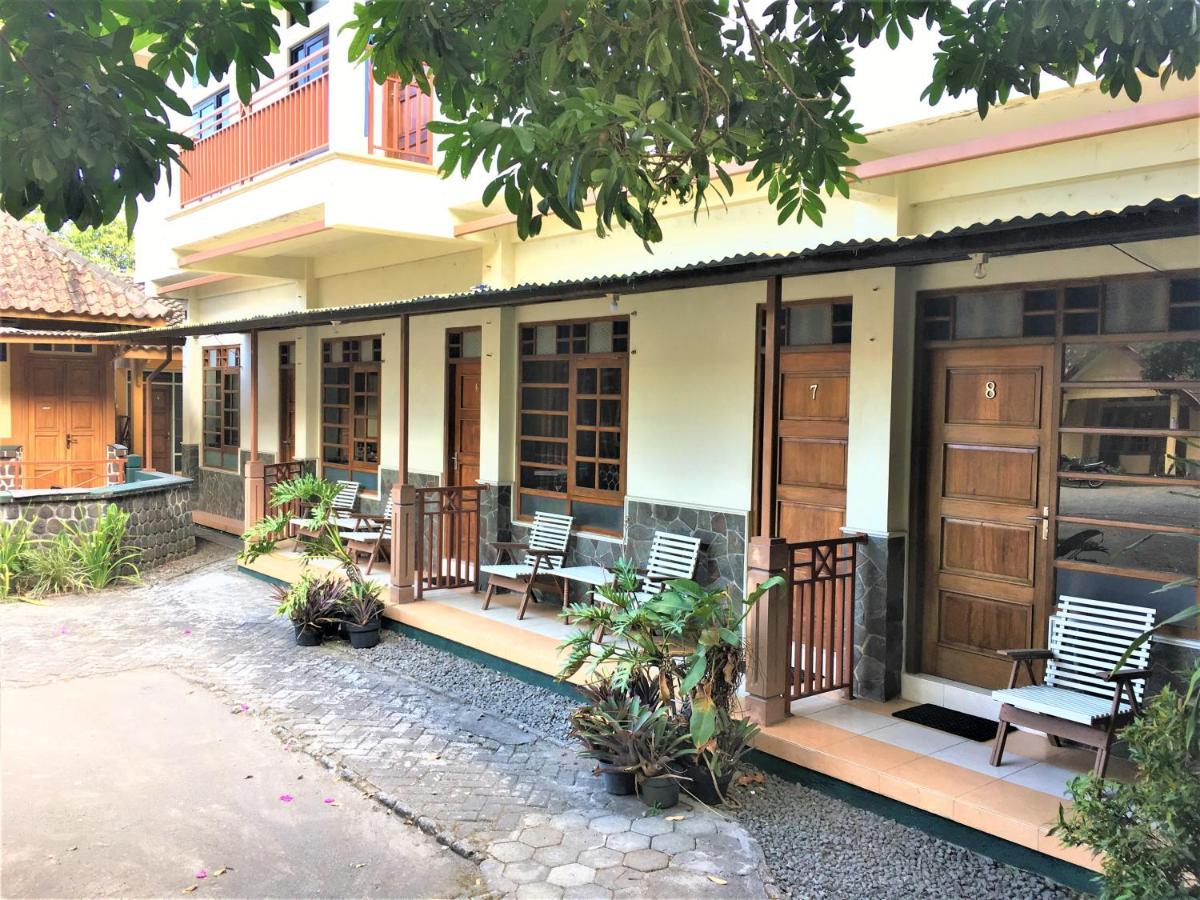 Hotel Wismancala Kaliurang Kültér fotó