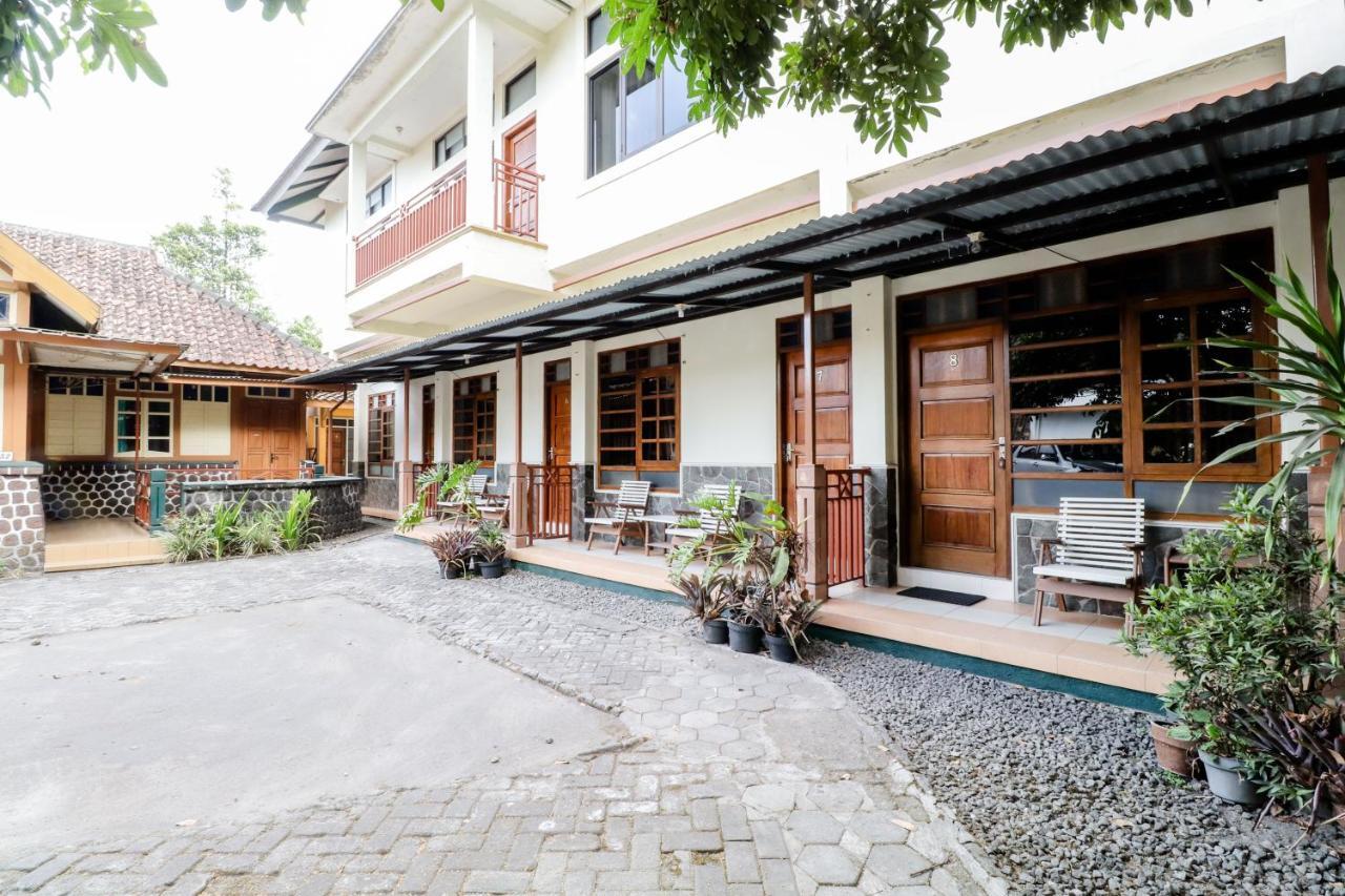 Hotel Wismancala Kaliurang Kültér fotó