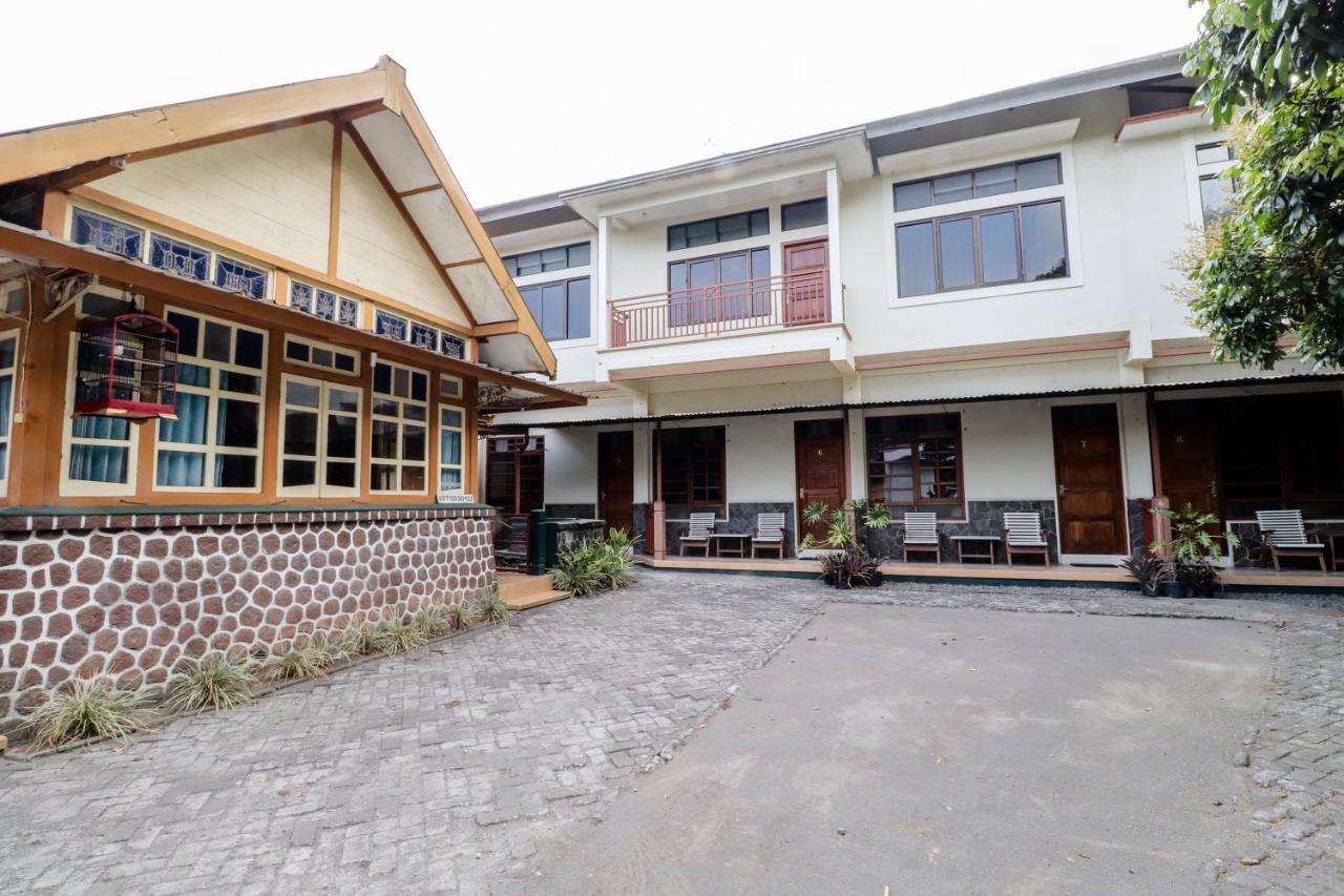 Hotel Wismancala Kaliurang Kültér fotó